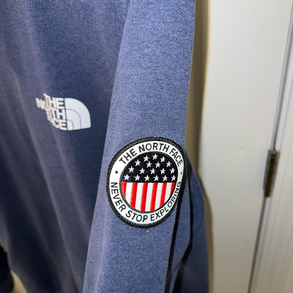 North Face - Never Stop Exploring Hoodie View 2